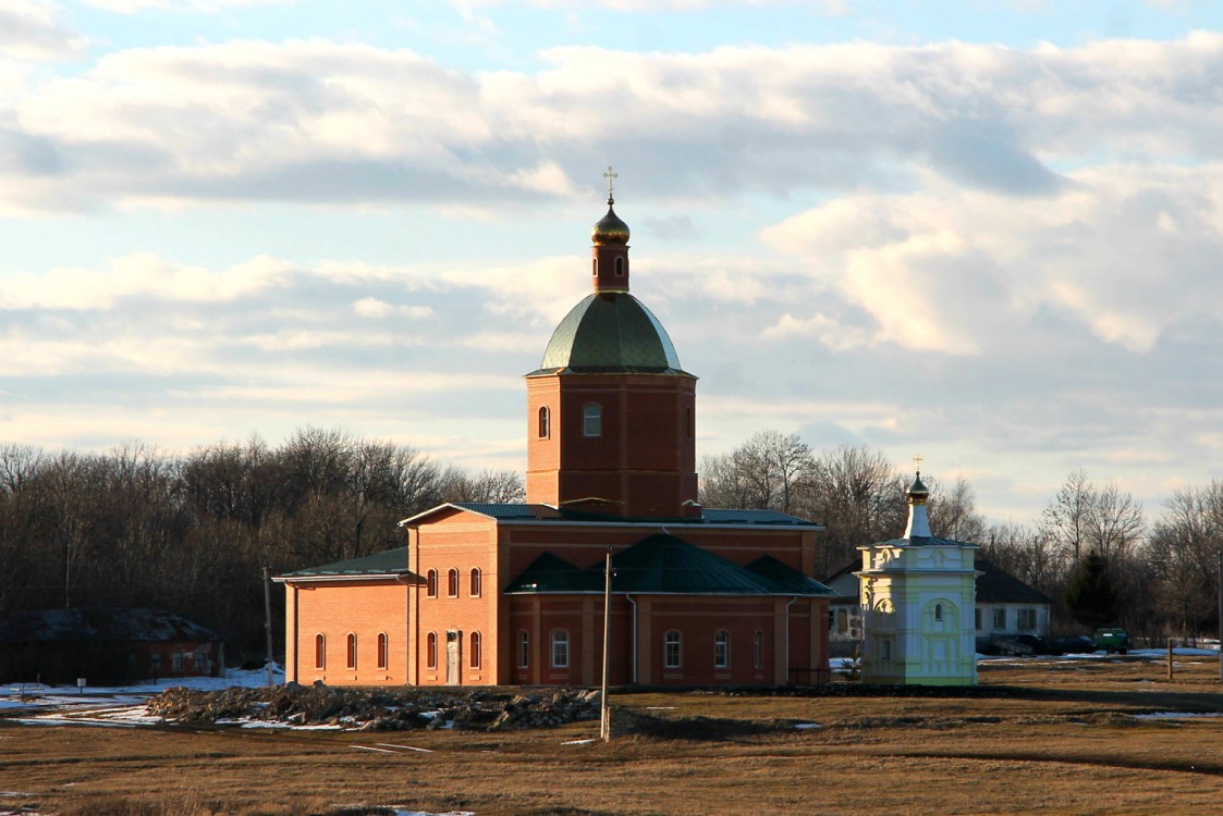 Яблонево. Церковь Троицы Живоначальной. фасады, церковь и часовня