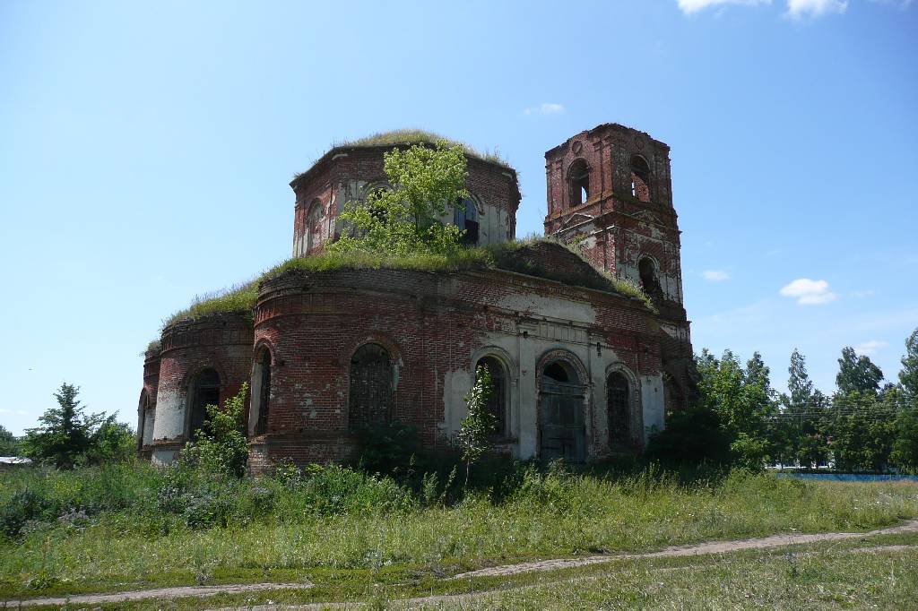Церковь Николая Чудотворца, Слободка (Лебедянский район, Липецкая область). общий вид в ландшафте