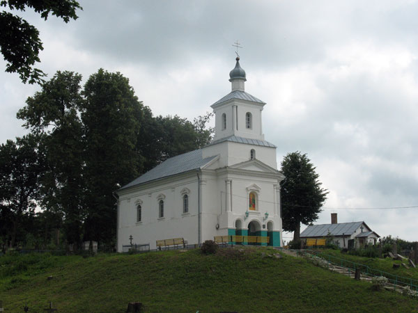 Церковь Космы и Дамиана, Снов (Несвижский район, Беларусь, Минская область). общий вид в ландшафте