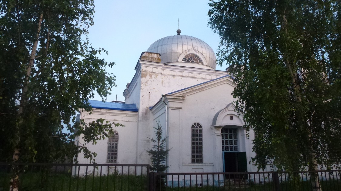 Церковь Покрова Пресвятой Богородицы, Большое Череватово (Дивеевский район, Нижегородская область). фасады, Церковь Покрова Пресвятой Богородицы. Центральный придел
