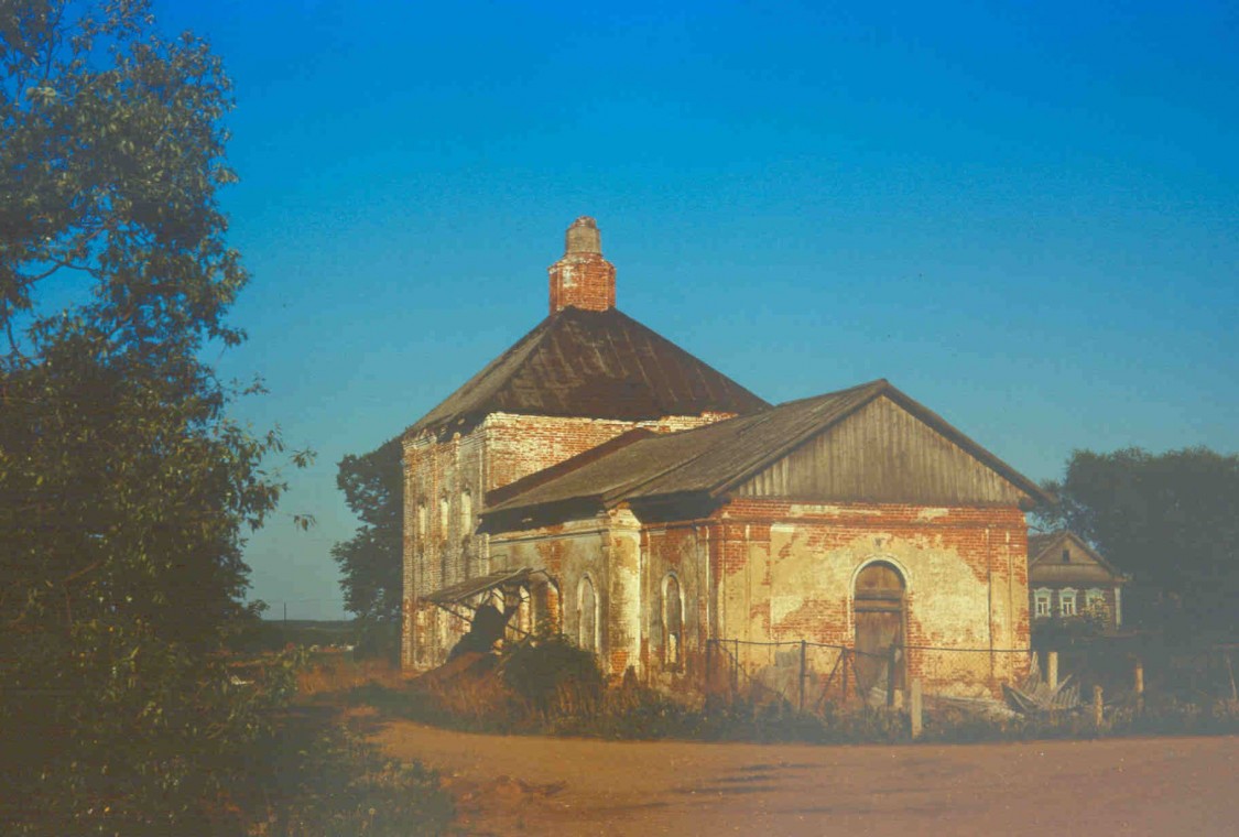 Церковь Димитрия Солунского, Дмитриановское (Ростовский район, Ярославская область). фасады