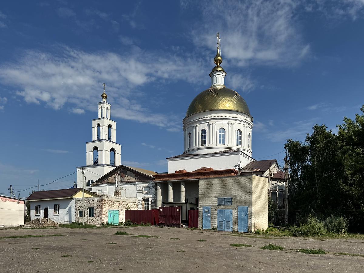 Вид с юго-востока, фасады. Церковь Рождества Христова, Романовка (Романовский район, Саратовская область)