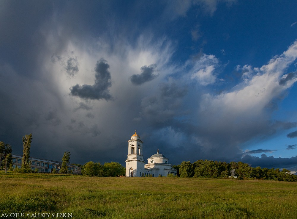 Церковь Троицы Живоначальной, Бобылёвка (Романовский район, Саратовская область). общий вид в ландшафте