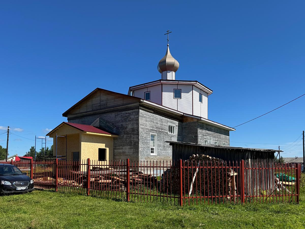 Вид с юго-запада, фасады. Церковь Сретения Господня, Гам (Ижемский район, Республика Коми)