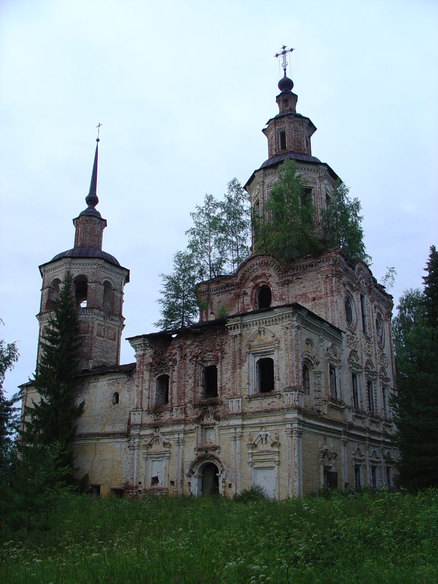 Церковь Покрова Пресвятой Богородицы, Покрово (Покровское), урочище (Лузский район, Кировская область). фасады