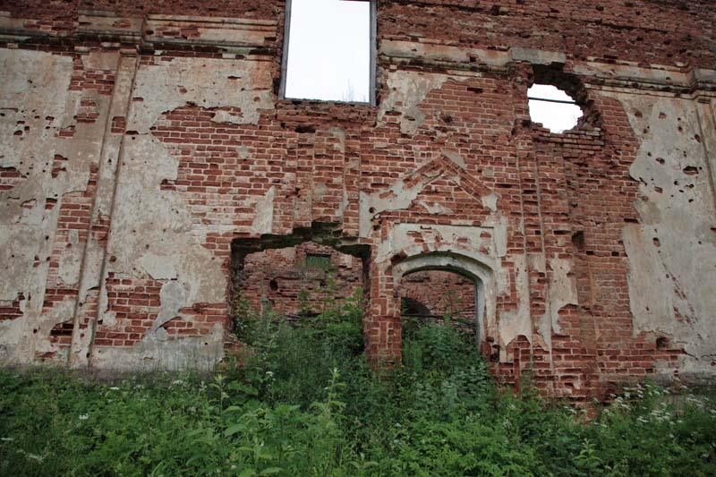 Церковь Успения Пресвятой Богородицы, Гнездилово (Спас-Деменский район, Калужская область). архитектурные детали
