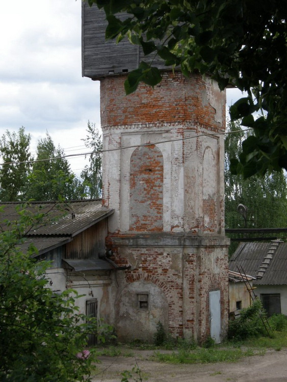 Церковь Покрова Пресвятой Богородицы (единоверческая), Боровск (Боровский район, Калужская область). фасады, Фрагмент  фасада  колокольни