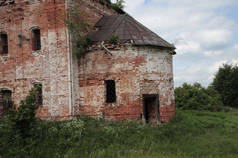 Церковь Димитрия Солунского, Дмитриановское (Ростовский район, Ярославская область). архитектурные детали