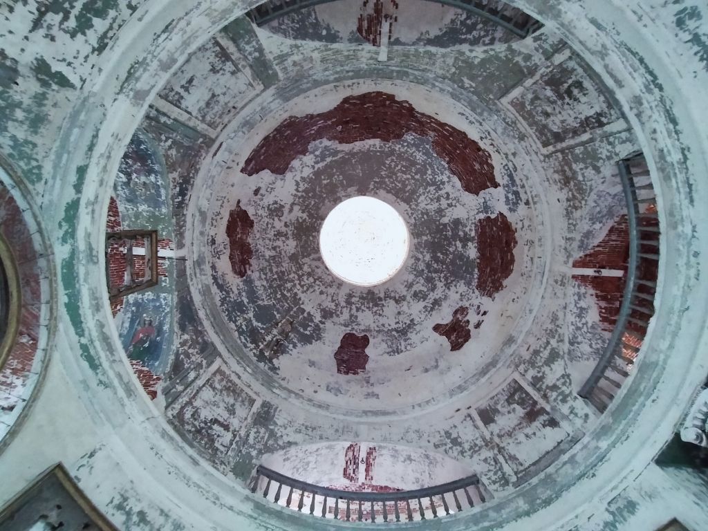 Церковь Рождества Христова, Истье (Старожиловский район, Рязанская область). интерьер и убранство, подкупольное пространство (общий вид)