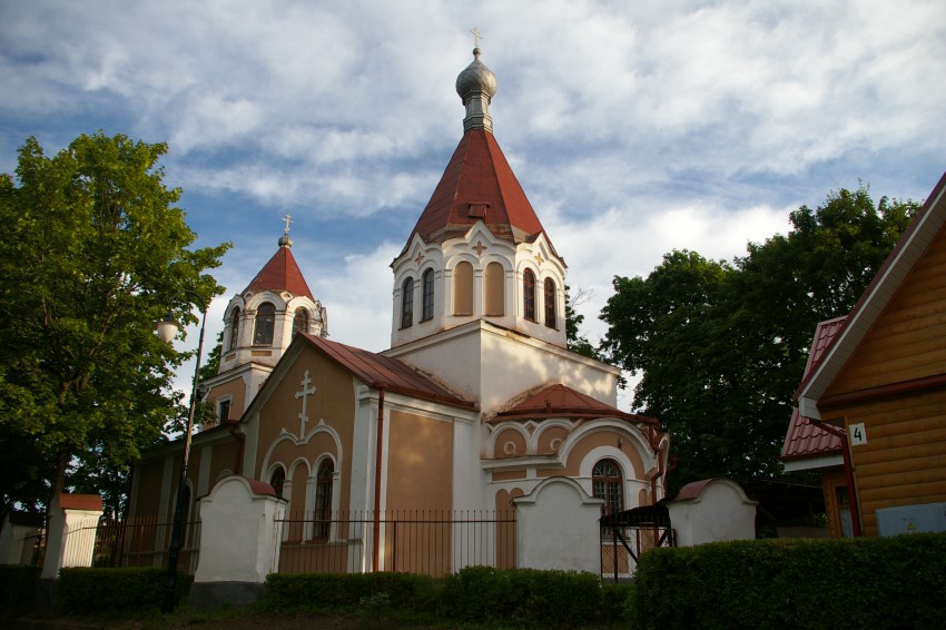 Тракай. Церковь Рождества Пресвятой Богородицы. фасады