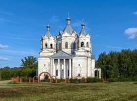 Кочкурово. Церковь Троицы Живоначальной