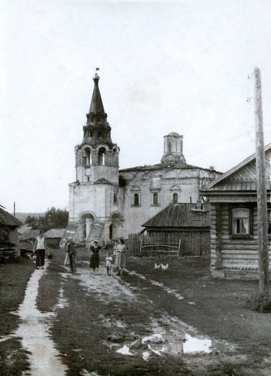 Кириково. Церковь Успения Пресвятой Богородицы. архивная фотография, Источник:  https://ok.ru/group/51699395723494/album/51703760552166/835379262438