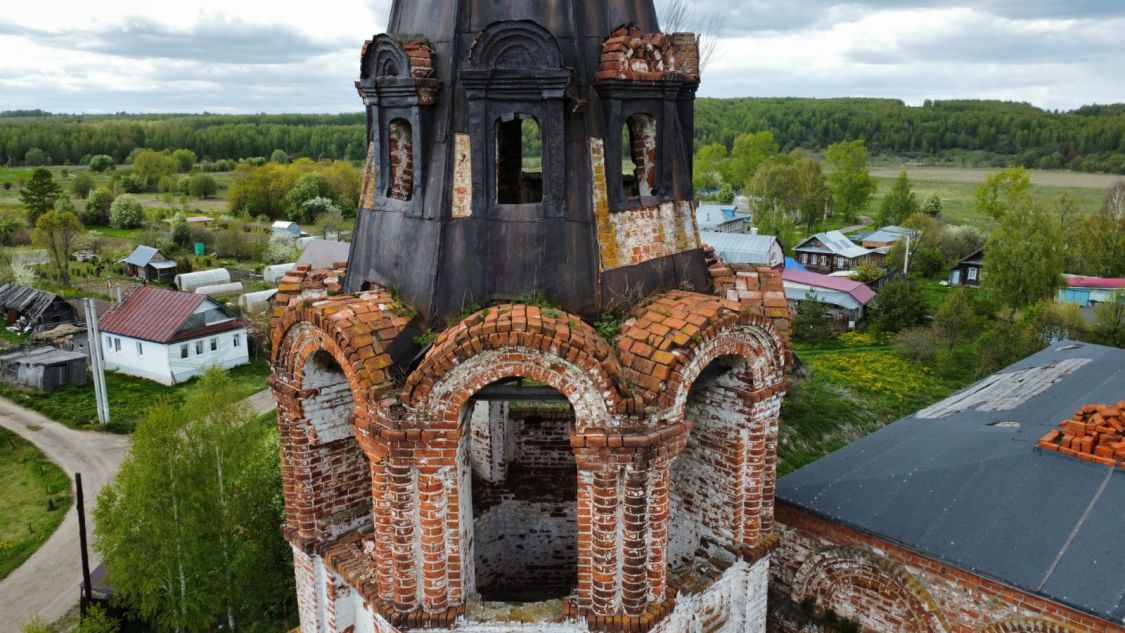 Церковь Успения Пресвятой Богородицы, Кириково (Лысковский район, Нижегородская область). архитектурные детали