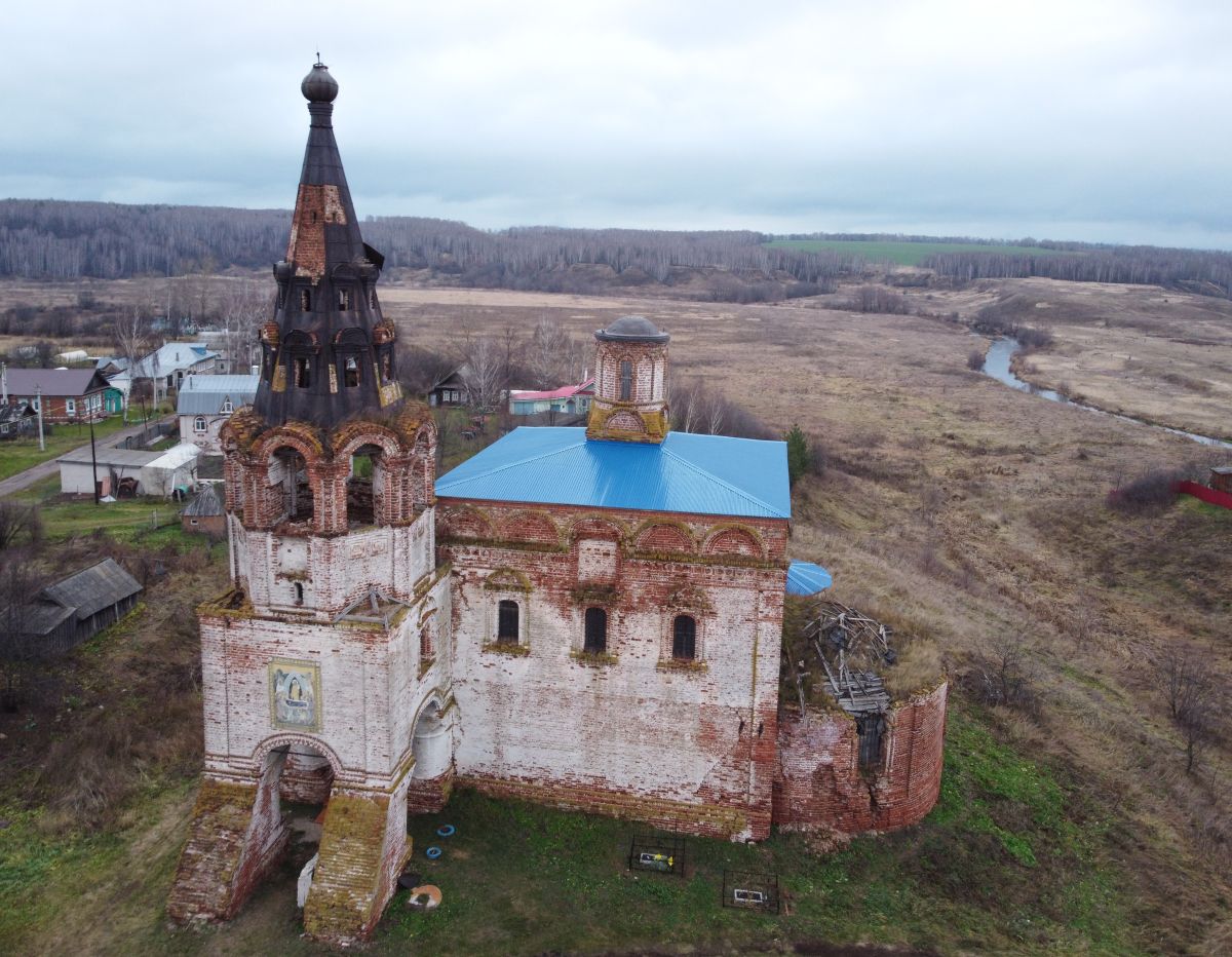 Церковь Успения Пресвятой Богородицы, Кириково (Лысковский район, Нижегородская область). фасады
