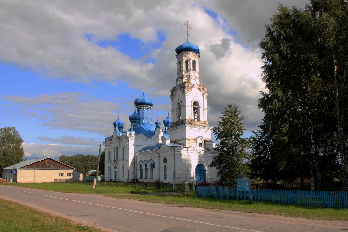 Большое Устинское. Церковь Николая Чудотворца. фасады