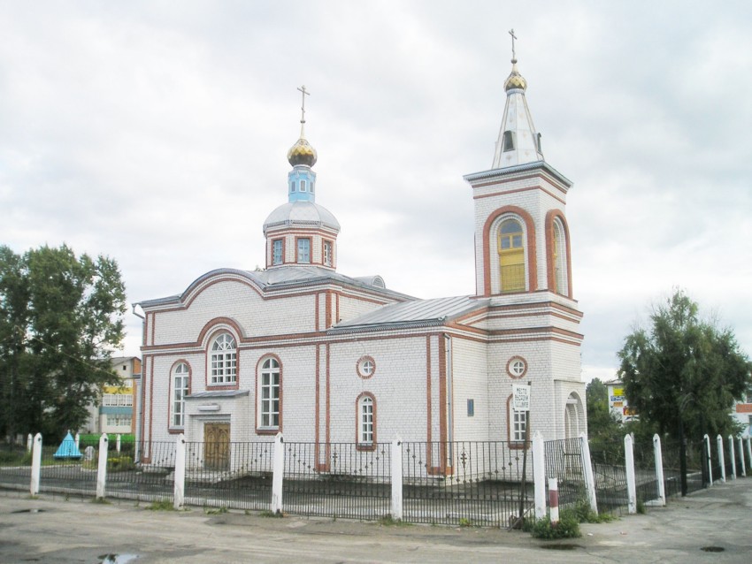 Ковернино. Церковь Вознесения Господня. общий вид в ландшафте