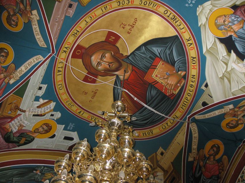 Церковь Антония Великого, Лимасол (Лимасол, Кипр). интерьер и убранство, Паникадило и роспись храма