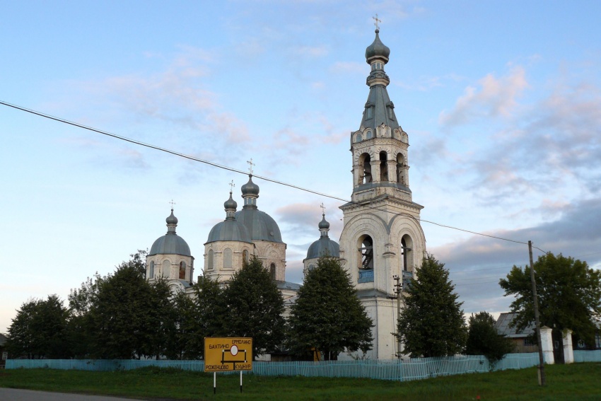 Роженцово. Церковь Казанской иконы Божией Матери. фасады