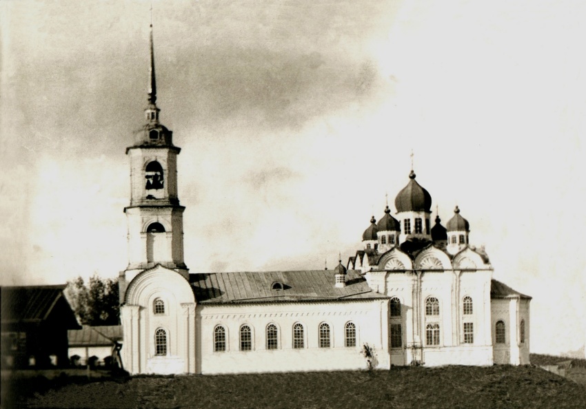 Лойма. Церковь Успения Пресвятой Богородицы. архивная фотография