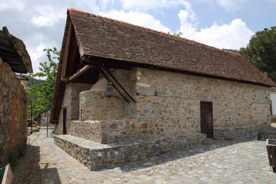 Церковь Михаила Архангела, Педулас (Никосия, Кипр). фасады