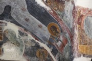 Церковь Николая Чудотворца под крышей, Ангел, сворачивающий небо. Фреска наружной стены над порталом.<br>, Какопетрия, Никосия, Кипр