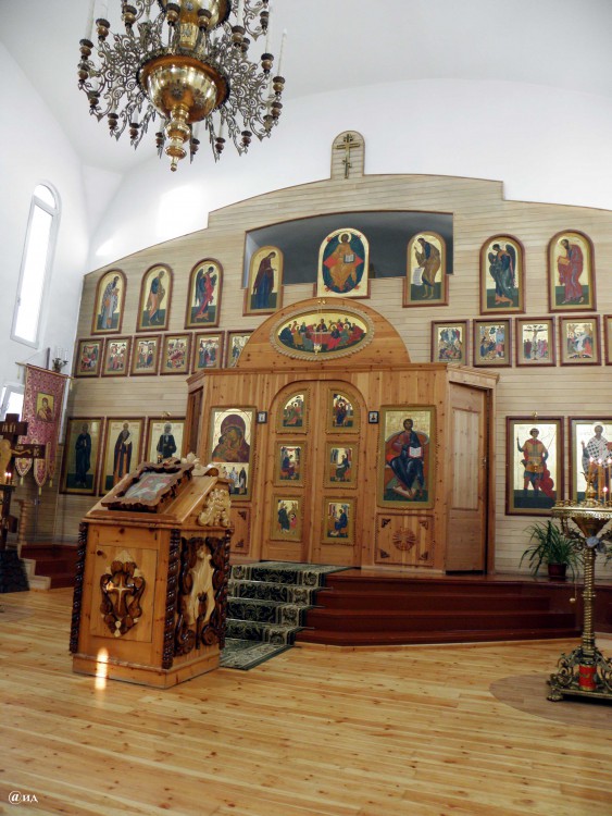 Церковь Георгия Победоносца, Снежногорск (Александровск, ЗАТО, Мурманская область). интерьер и убранство, Храм ВМч Георгия Победоносца в г. Снежногорске Мурманской области построен и освящен 6 мая 1998 г.