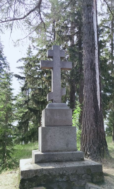 Спасо-Преображенский Валаамский монастырь. Скит Александра Свирского, Валаамские острова (Сортавальский район, Республика Карелия). дополнительная информация, крест над могилой, которую вырыл для себя Александр Свирский