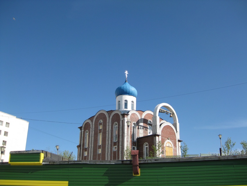 Церковь Георгия Победоносца, Снежногорск (Александровск, ЗАТО, Мурманская область). фасады