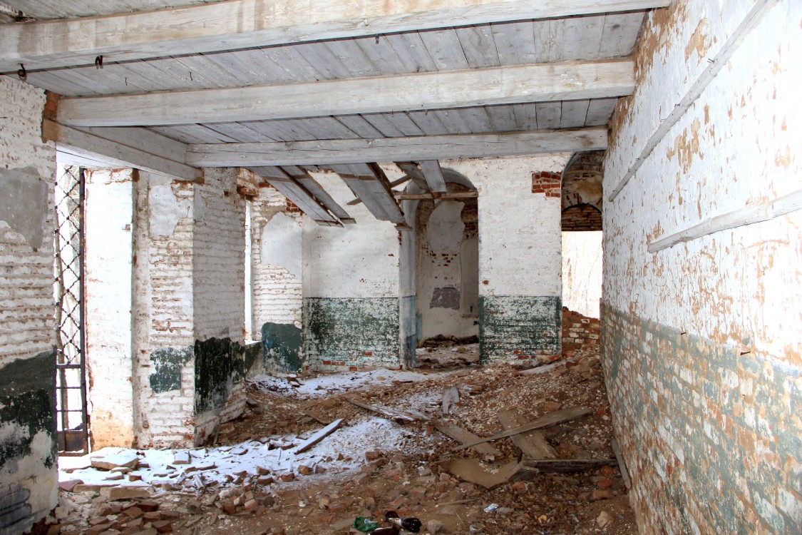 Церковь Рождества Христова, Красное (Лебяжский район, Кировская область). интерьер и убранство, Северо-восточная часть холодного храма.