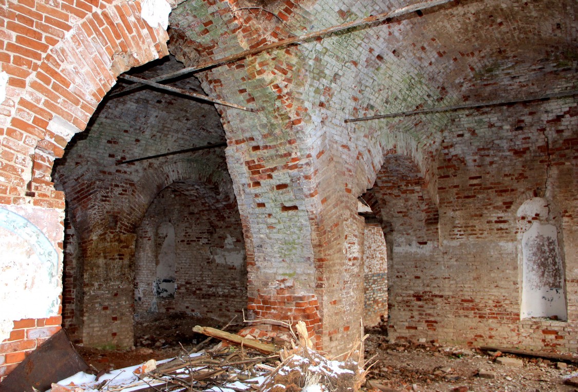 Церковь Рождества Христова, Красное (Лебяжский район, Кировская область). интерьер и убранство, Трапезная.