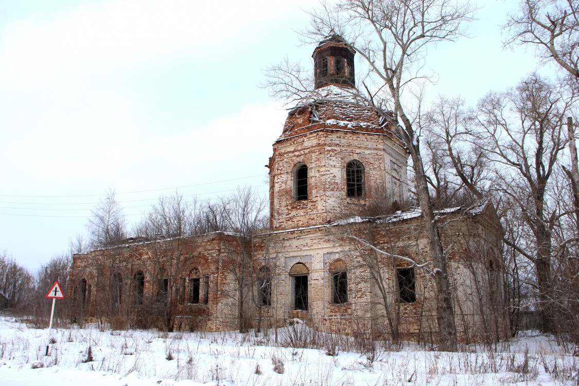 Церковь Рождества Христова, Красное (Лебяжский район, Кировская область). фасады