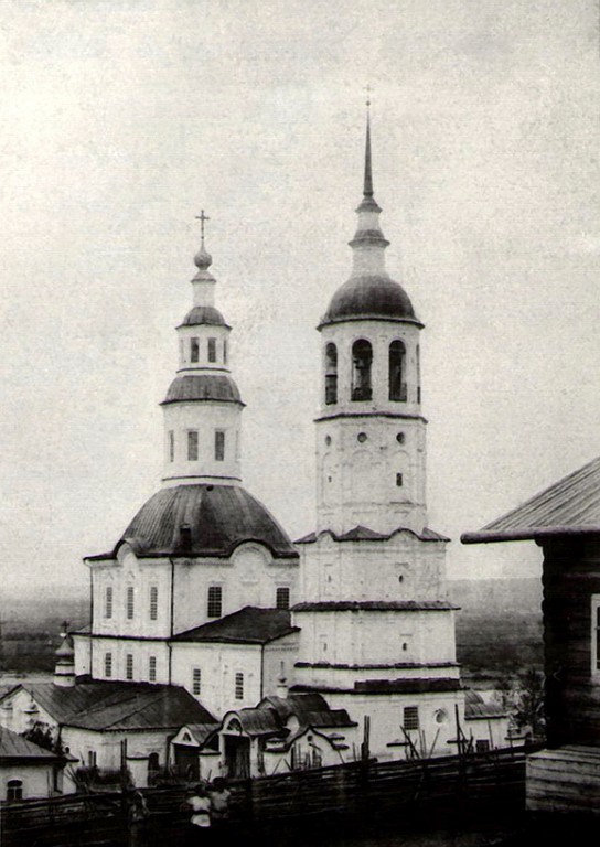 Церковь Троицы Живоначальной, Шолга (Подосиновский район, Кировская область). архивная фотография, Фото с сайта: http://s-sokolov.ru/photos.php