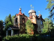 Церковь иконы Божией Матери "Всех скорбящих Радость", Церковь действующая, на момент нашего прихода на дверях был замок<br>, Шолга, Подосиновский район, Кировская область