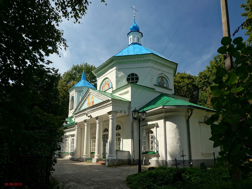 Храмы в великих луках