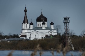 Васкнарва (Vasknarva). Пюхтицкий монастырь. Ильинский скит. Церковь Илии Пророка