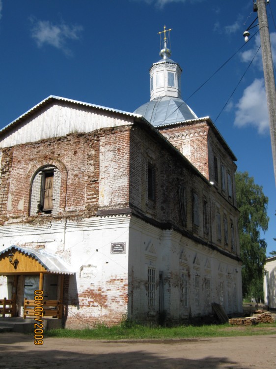 Подосиновец. Церковь Рождества Пресвятой Богородицы. фасады