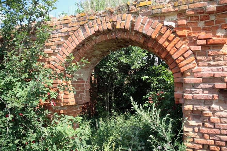 Церковь Тихвинской иконы Божией Матери, Акулово (Бабынинский район, Калужская область). архитектурные детали