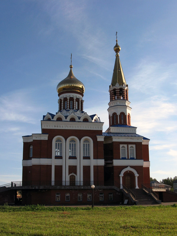 Балезино. Церковь Казанской иконы Божией Матери (новая). фасады