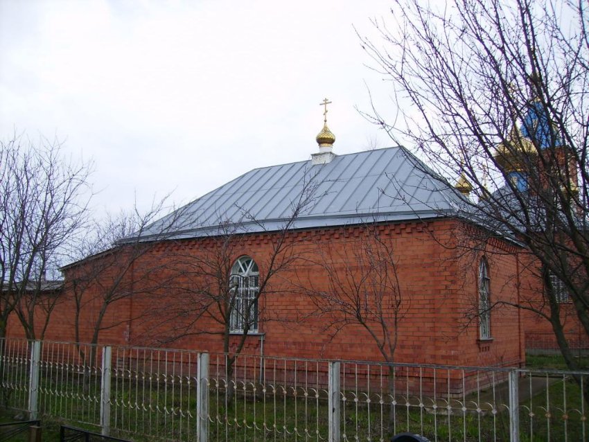 Церковь Смоленской иконы Божией Матери, Кореновск (Кореновский район, Краснодарский край). фасады, Дом  причта