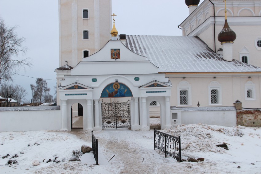 Церковь Воскресения Христова, Вятское (Некрасовский район, Ярославская область). архитектурные детали