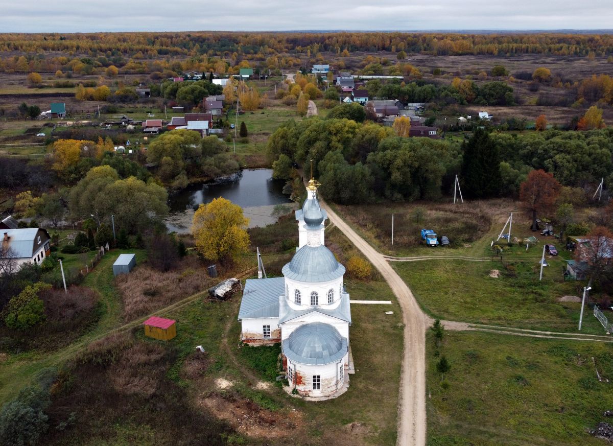 Церковь Николая Чудотворца, Лучинское (Переславский район и г. Переславль-Залесский, Ярославская область). общий вид в ландшафте