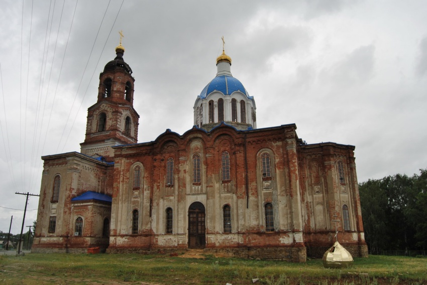 Церковь Тихвинской иконы Божией Матери, Губернское (Аргаяшский район, Челябинская область). общий вид в ландшафте
