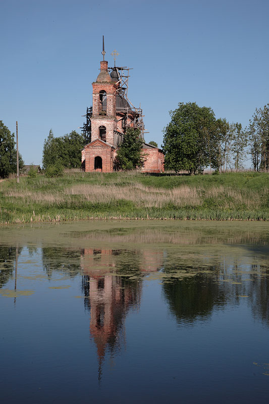 Церковь Николая Чудотворца, Лучинское (Переславский район и г. Переславль-Залесский, Ярославская область). общий вид в ландшафте