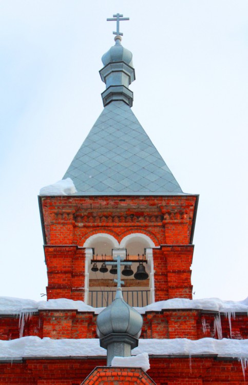 Лоза. Церковь Марии Магдалины. архитектурные детали, Купол колокольни и купол над входом в храм