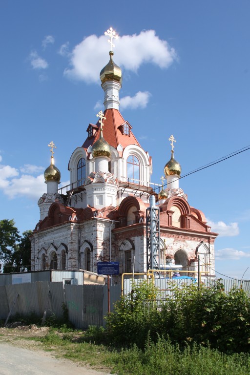 Церковь Успения Пресвятой Богородицы, Верхняя Сысерть (Сысертский район (Сысертский ГО и Арамильский ГО), Свердловская область). фасады, Вид с северо-востока