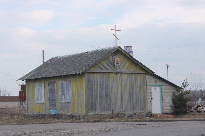 Церковь Михаила Архангела, Воронежская Лозовка (Хлевенский район, Липецкая область). дополнительная информация, домик возле храма