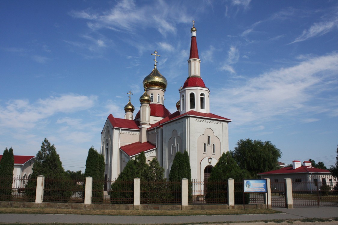 Церковь Новомучеников и исповедников Церкви Русской, Юровка (Анапа, город, Краснодарский край). фасады