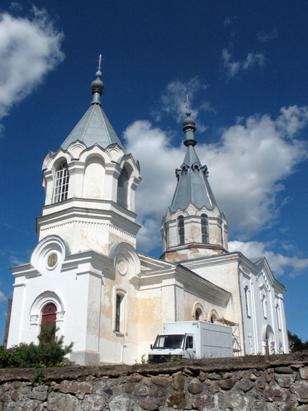 Куренец. Церковь Рождества Пресвятой Богородицы. фасады