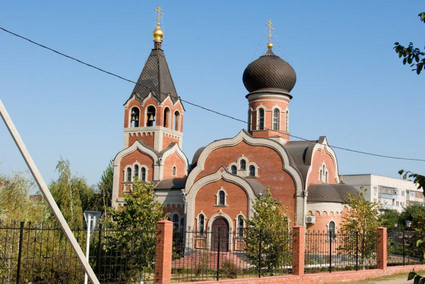 Темрюк. Церковь Михаила Архангела. фасады