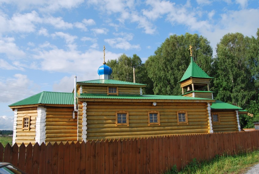 Церковь Алексия, человека Божия, Новоалексеевское (Первоуральск (ГО Первоуральск), Свердловская область). общий вид в ландшафте